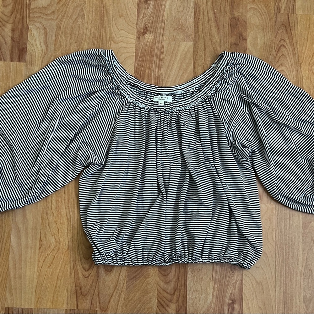 EUC Max Studio Black and White Striped Blouse sz XS